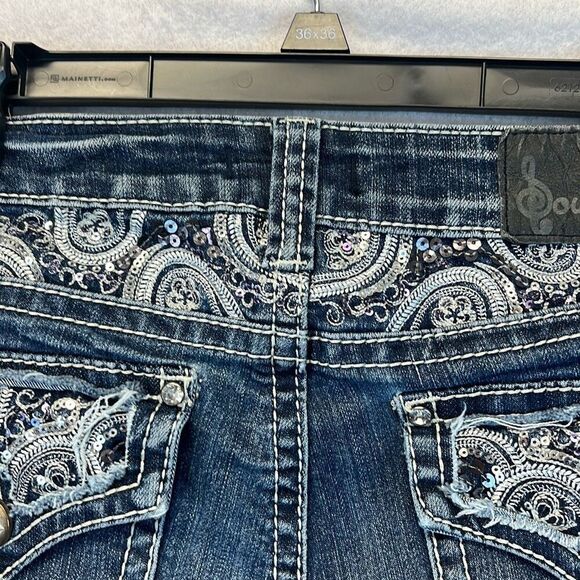 SOUNDGIRL Jeans Women's Size 9 Blue Denim Sequin Embroidered Bootcut Medium Wash - Picture 13 of 14